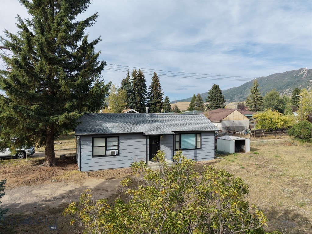 3101 Goodwin Street Property Photo 1