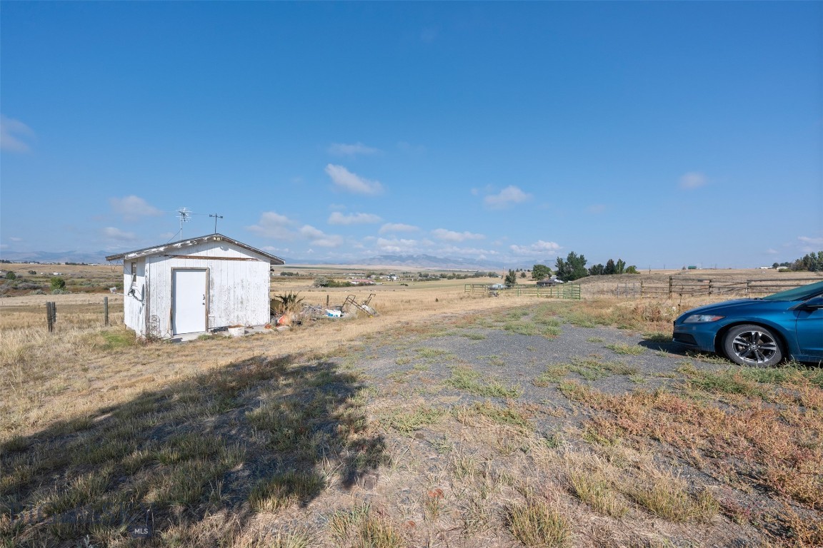23 Holdsworth Road Property Photo 8