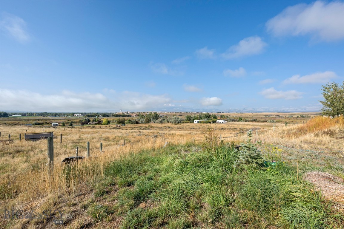 23 Holdsworth Road Property Photo 21