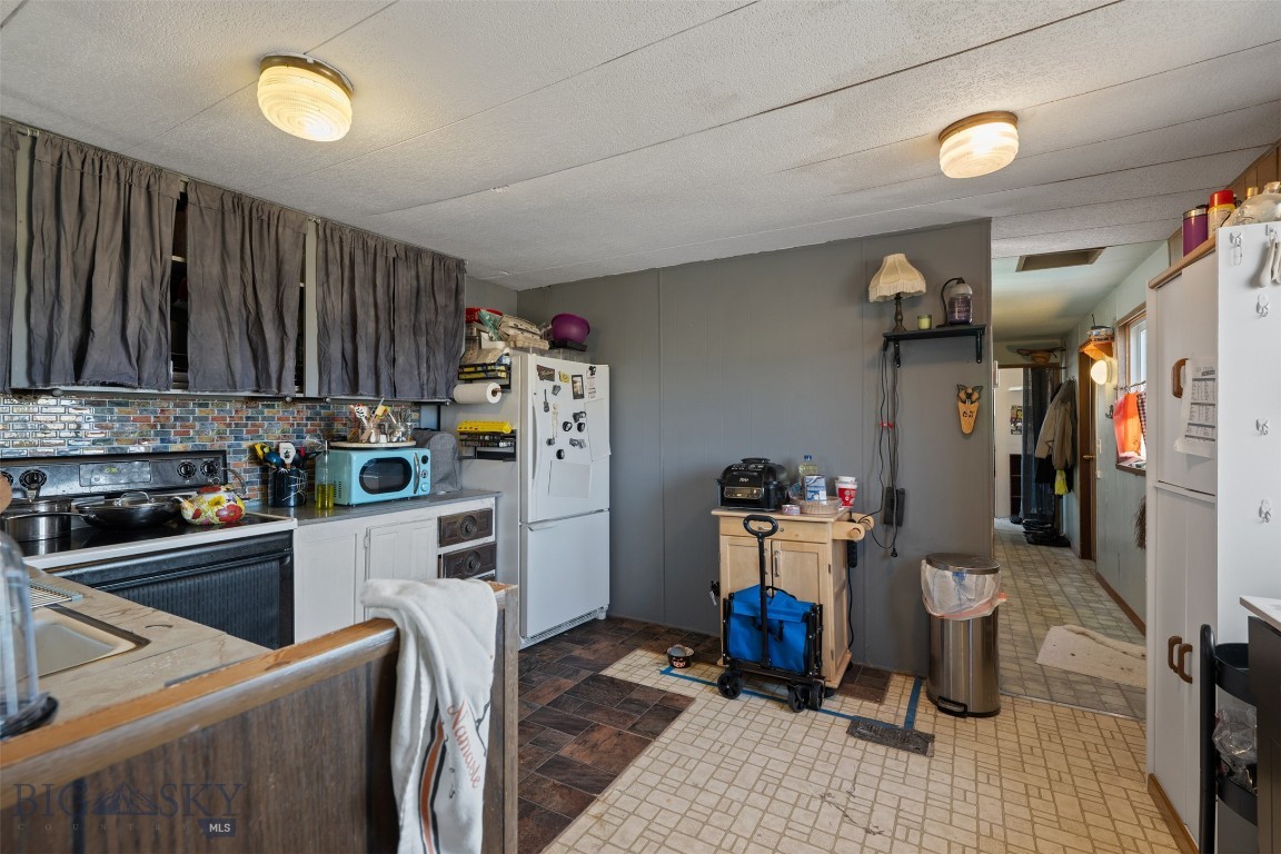 23 Holdsworth Road Property Photo 33