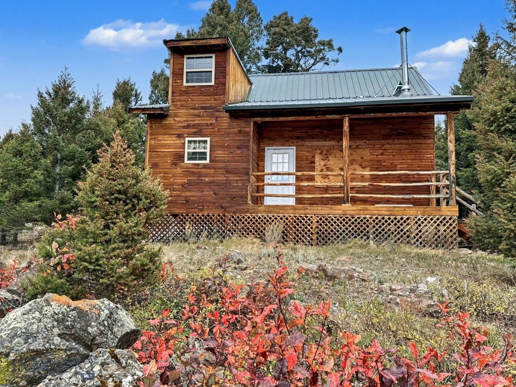 30 Bunks Trail Property Photo 2