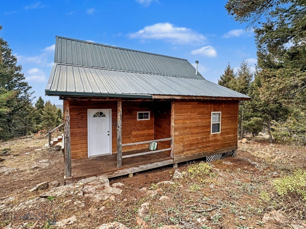 30 Bunks Trail Property Photo 4