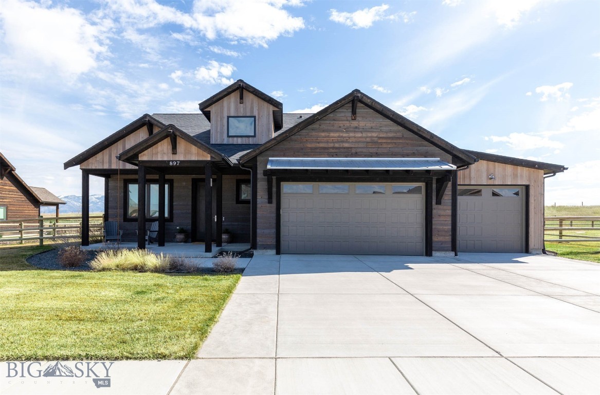 897 White Horse Loop Property Photo 4