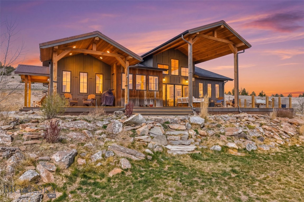 108 Deerfoot Trail Property Photo 4