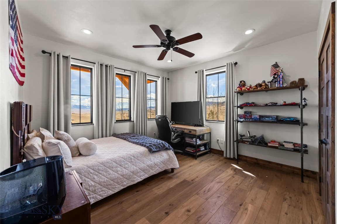 108 Deerfoot Trail Property Photo 44