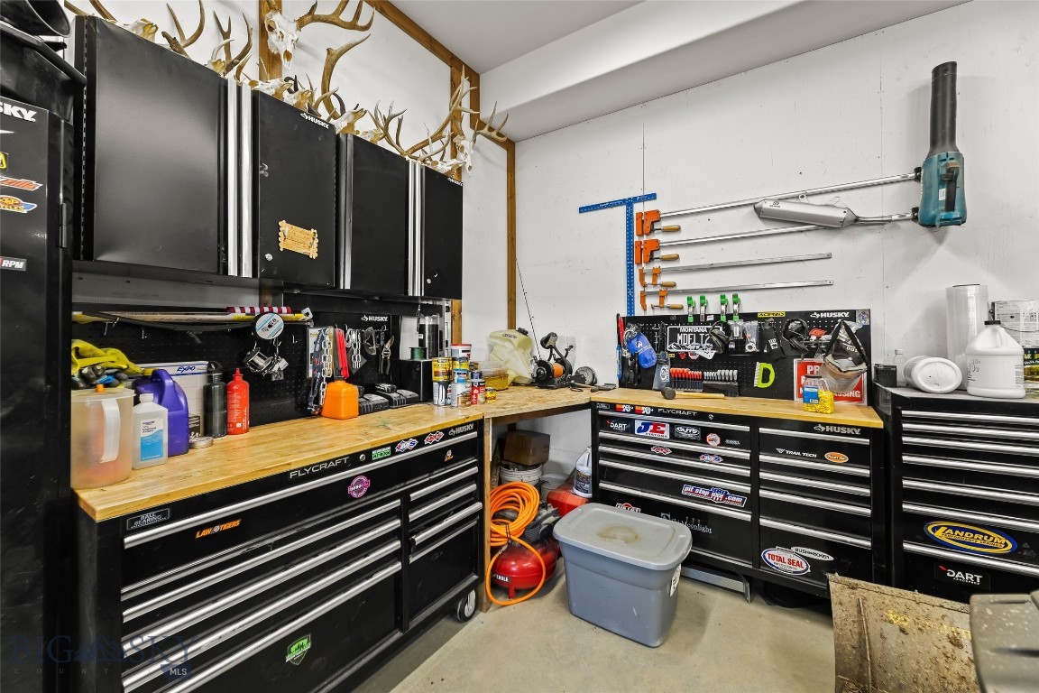 108 Deerfoot Trail Property Photo 52