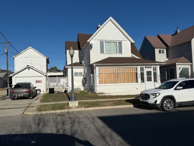 208 Maple Street Property Photo 1