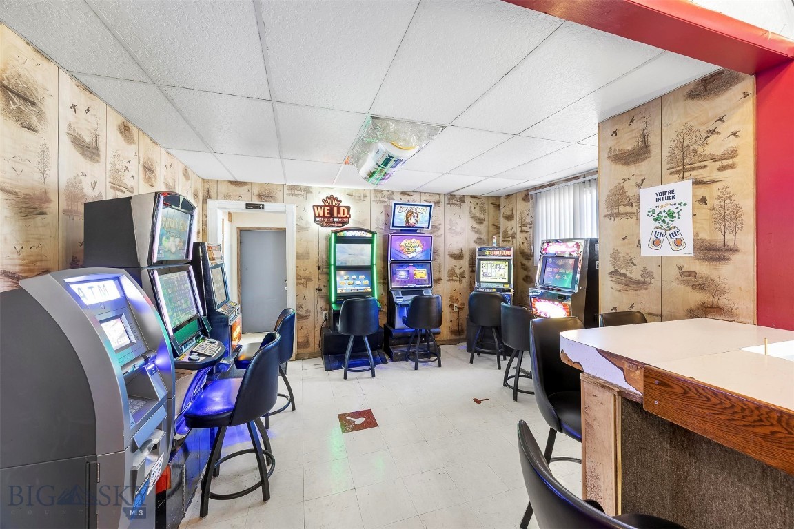 2740 Elm Street Property Photo 21