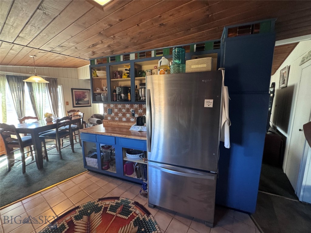 1353 Dewey Property Photo 18