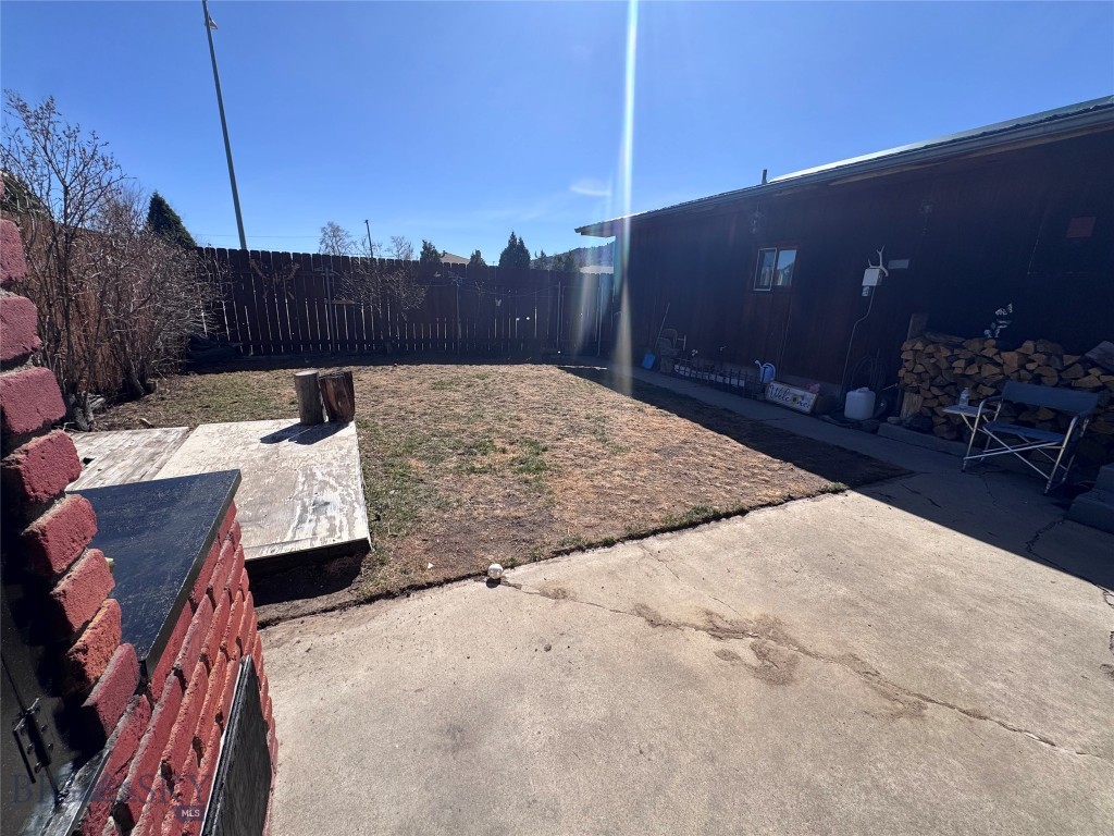 1353 Dewey Property Photo 49