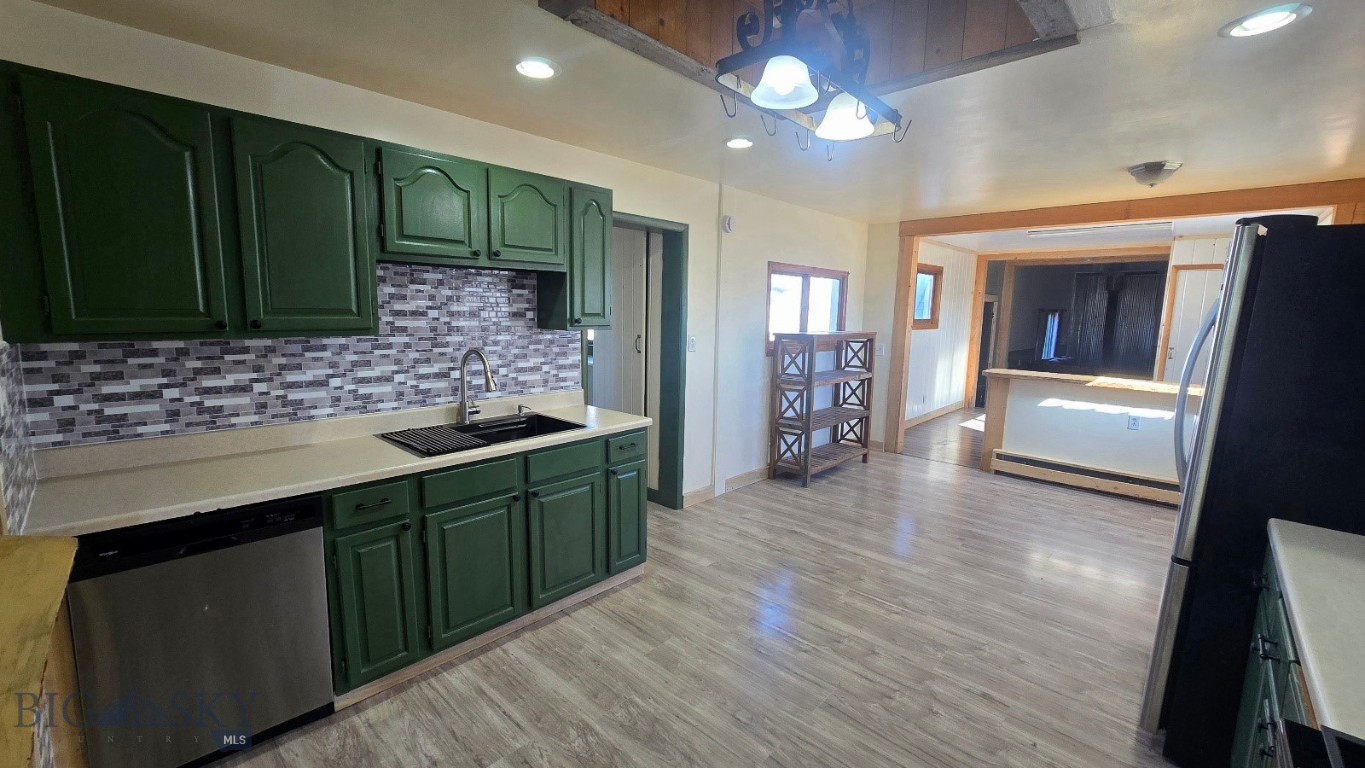 5 Front Street Property Photo 15