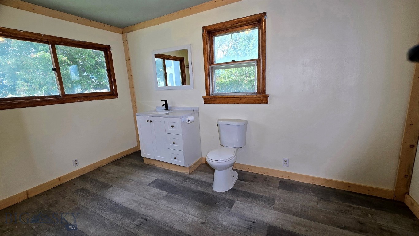 5 Front Street Property Photo 28
