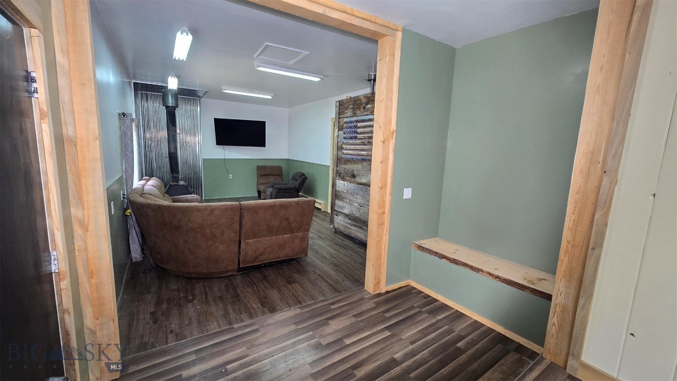 5 Front Street Property Photo 33