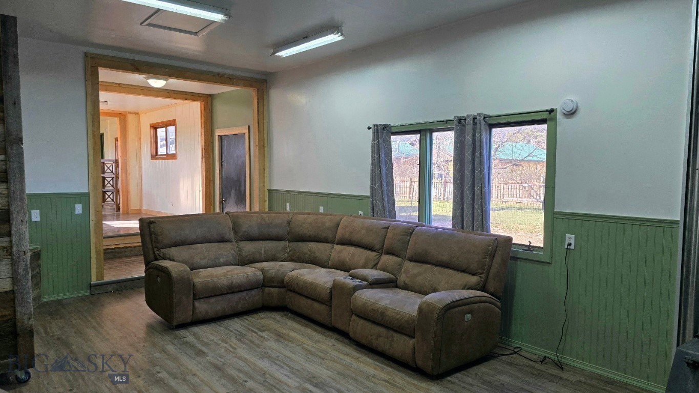 5 Front Street Property Photo 34