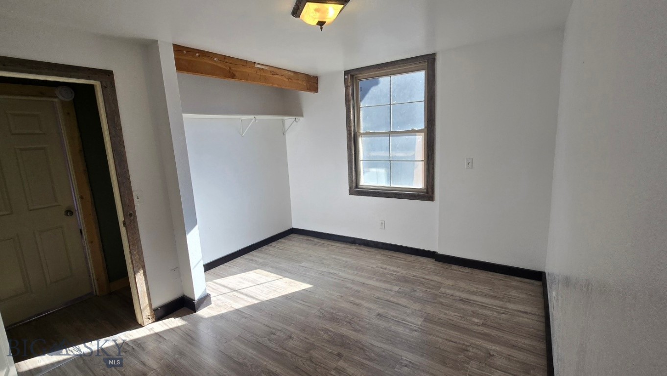 5 Front Street Property Photo 44