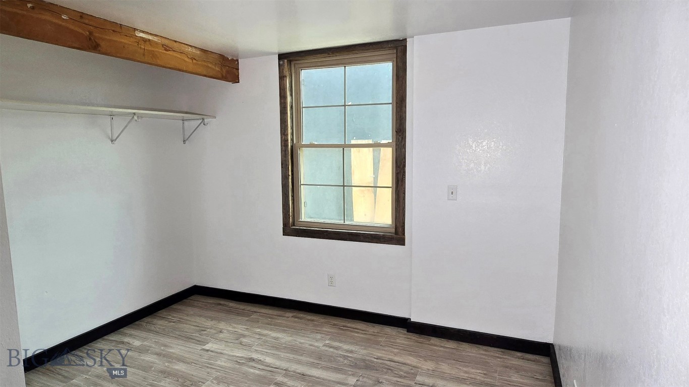 5 Front Street Property Photo 45