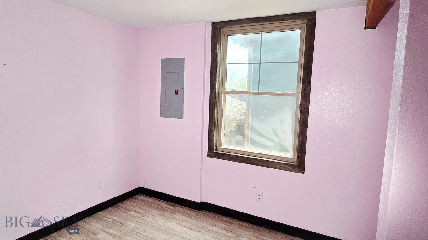 5 Front Street Property Photo 46