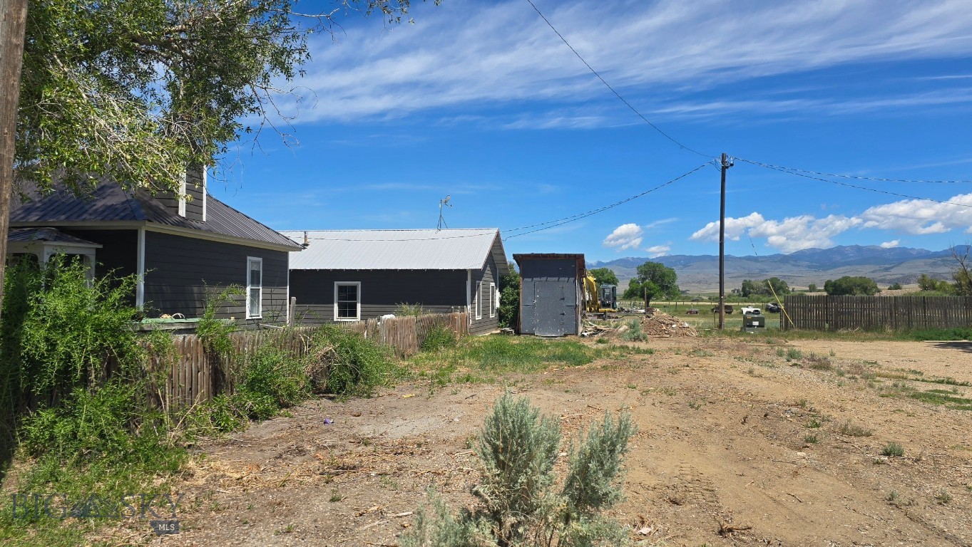 5 Front Street Property Photo 51