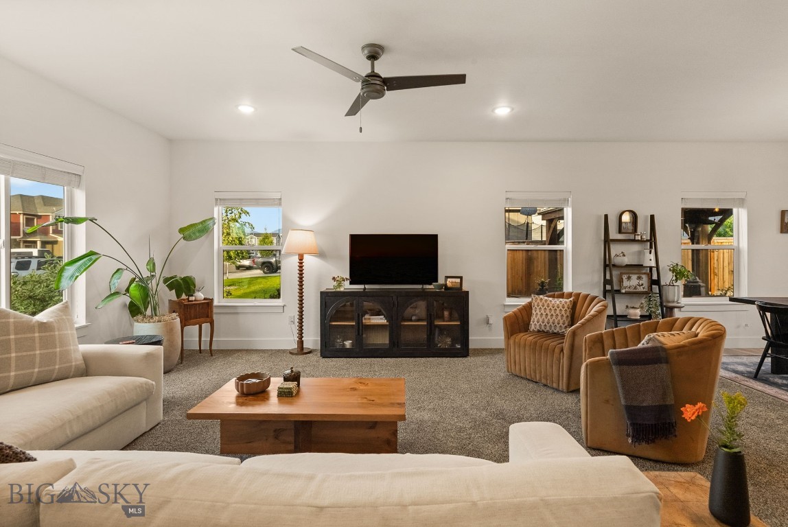 1306 Scooter Lane Property Photo 5