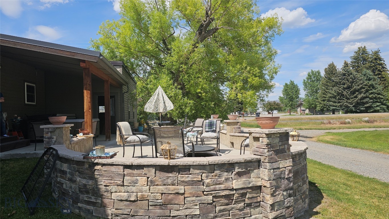6310 W Dry Creek Road Property Photo 5