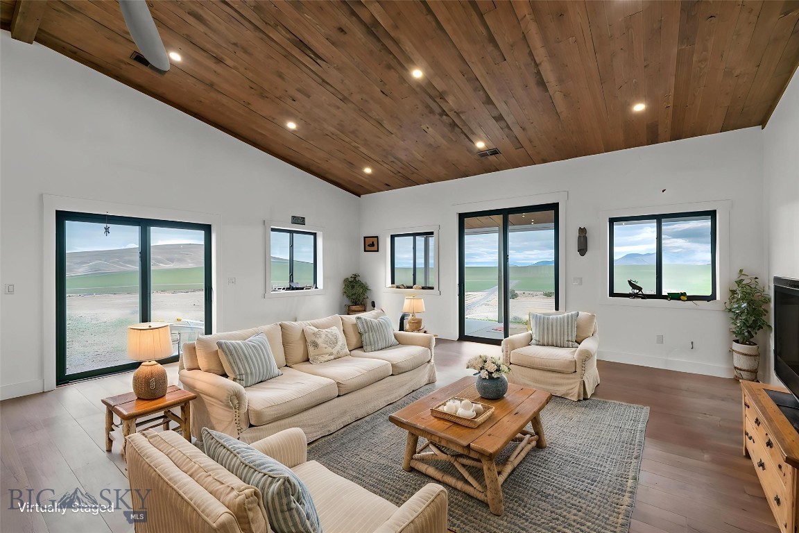 23 Windflower Property Photo 1