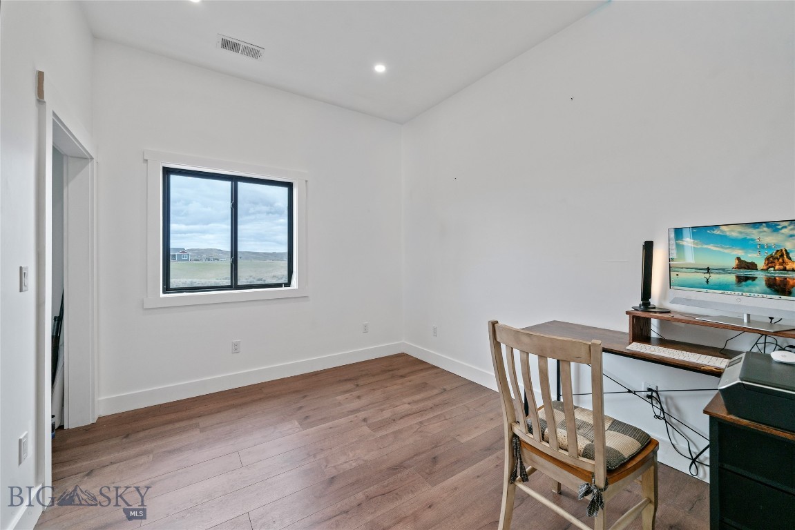 23 Windflower Property Photo 22