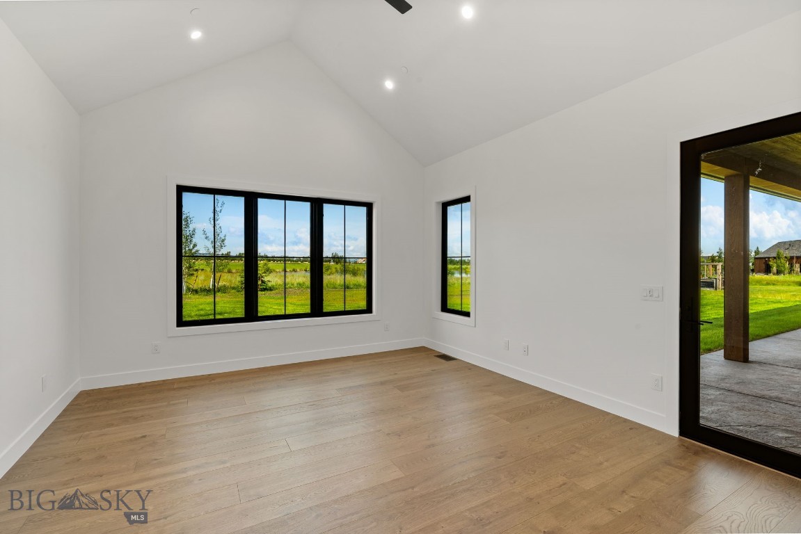 494 Clancy Way Property Photo 19