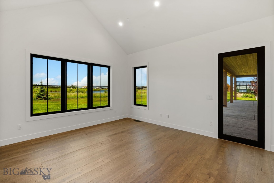 494 Clancy Way Property Photo 20