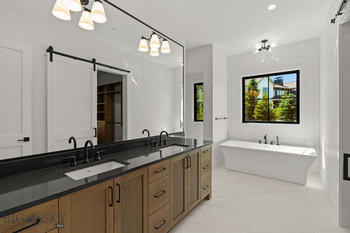494 Clancy Way Property Photo 22
