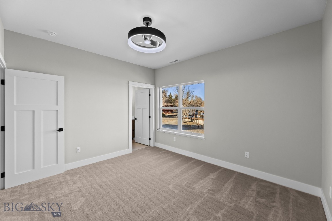 607 N L Street Property Photo 25