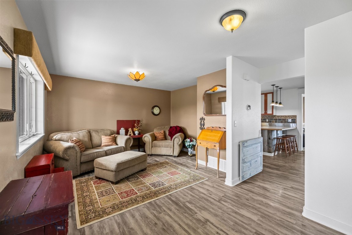 409901 Property Photo 13