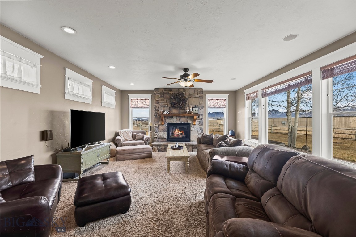 409901 Property Photo 18