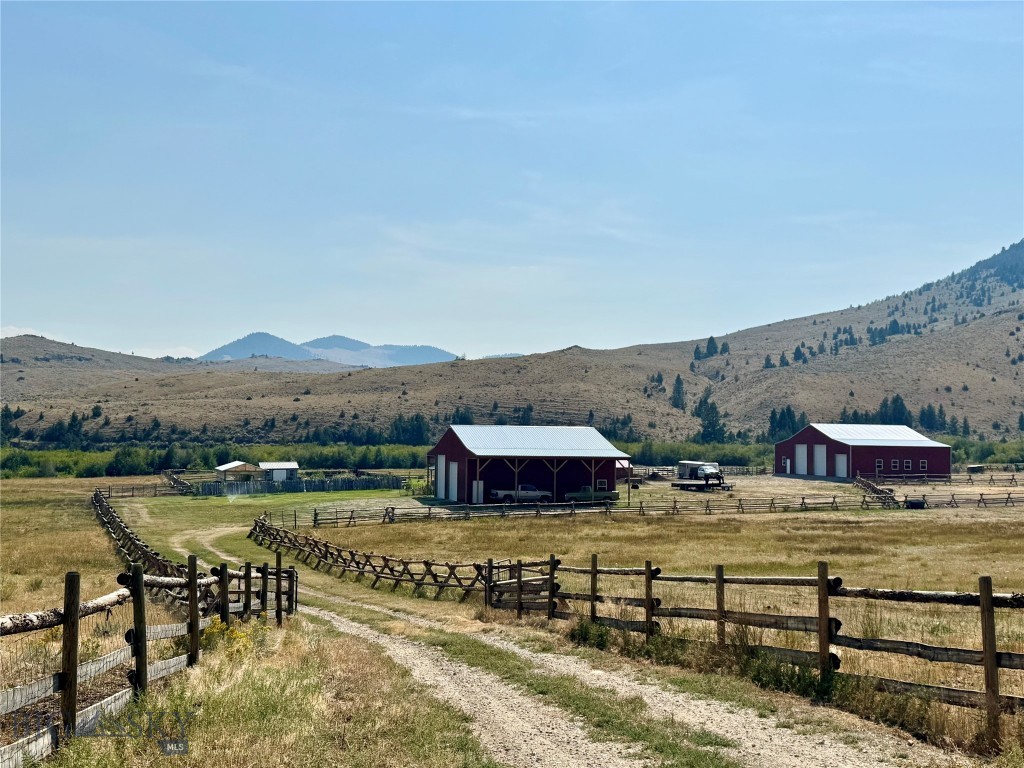 7535 Birch Creek Road Property Photo 5