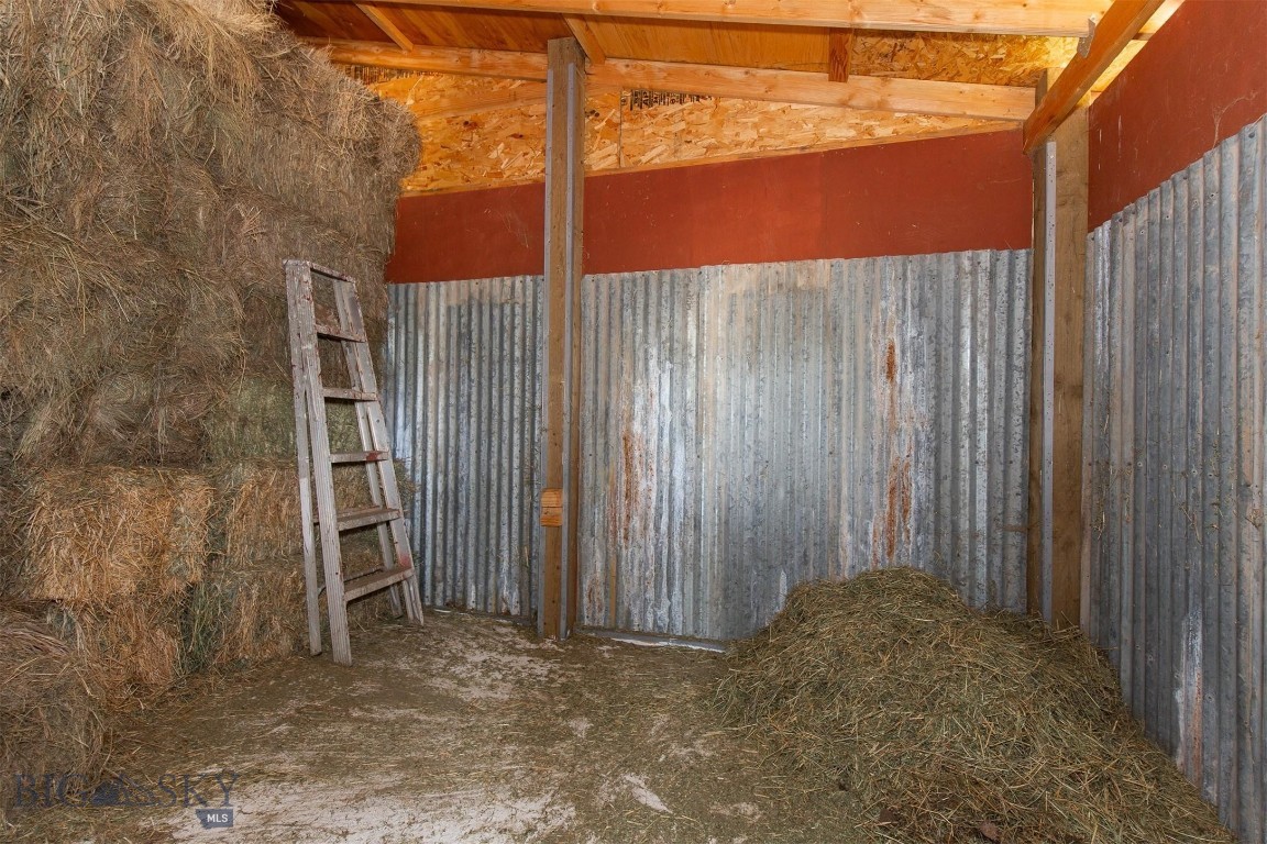 49 Redtail Hawk Road Property Photo 12