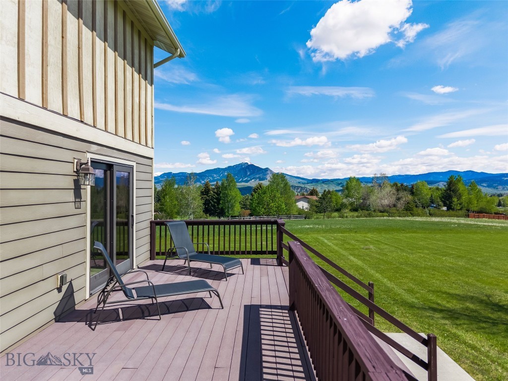 220 Ridge Trail Property Photo 4