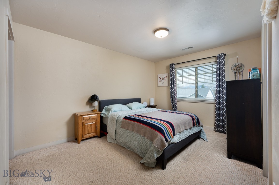 935 Forestglen Drive 3 Property Photo 10