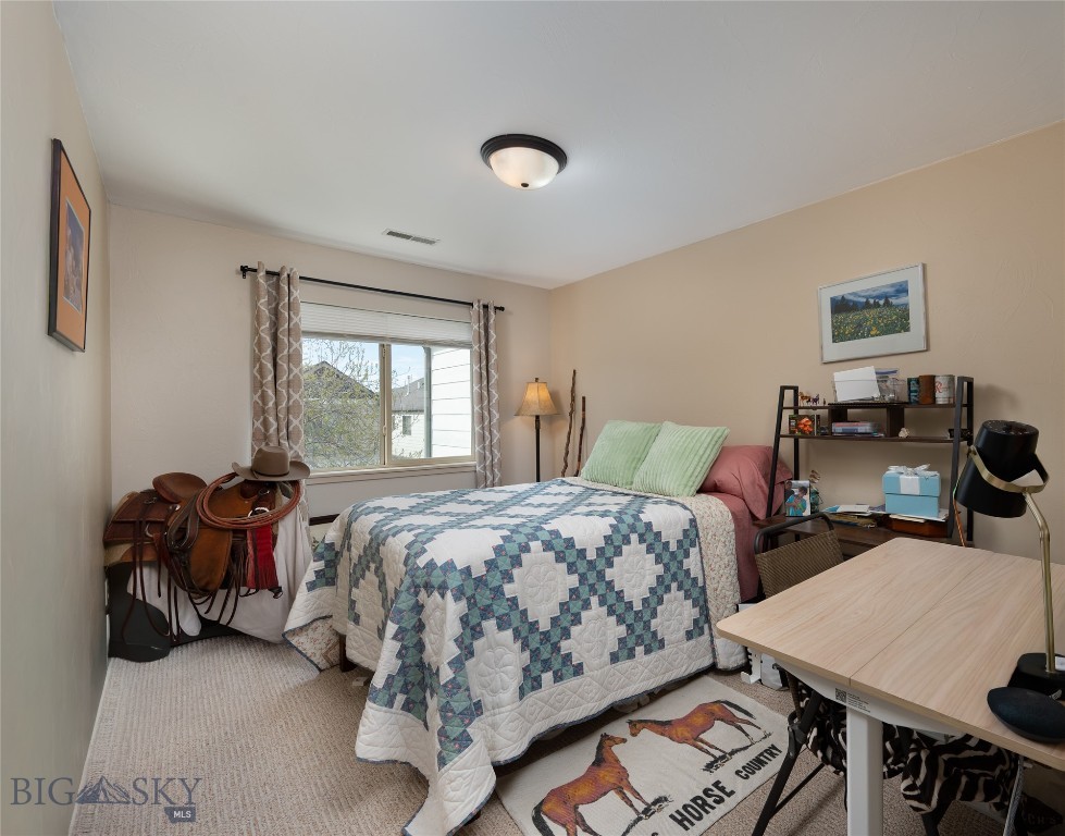 935 Forestglen Drive 3 Property Photo 14