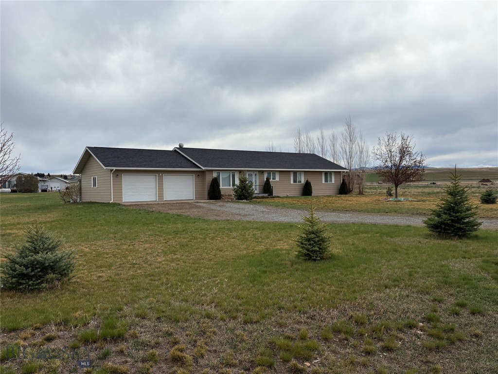 13 Sharon Loop Property Photo 4