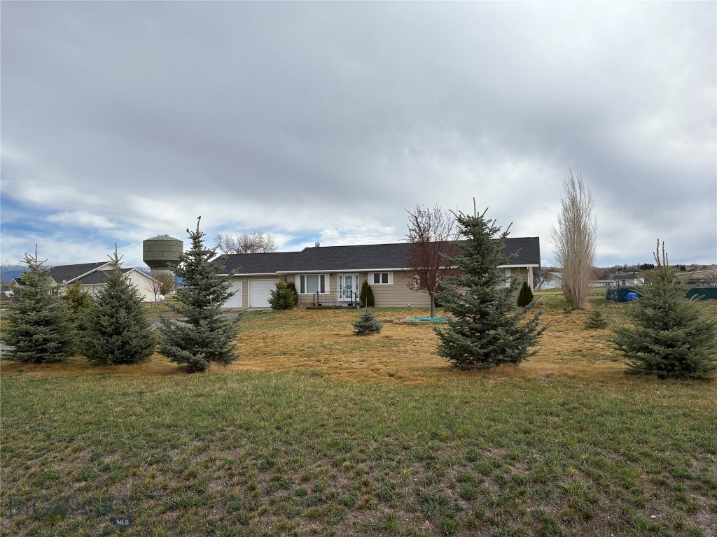 13 Sharon Loop Property Photo 14