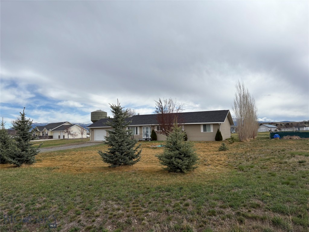 13 Sharon Loop Property Photo 15