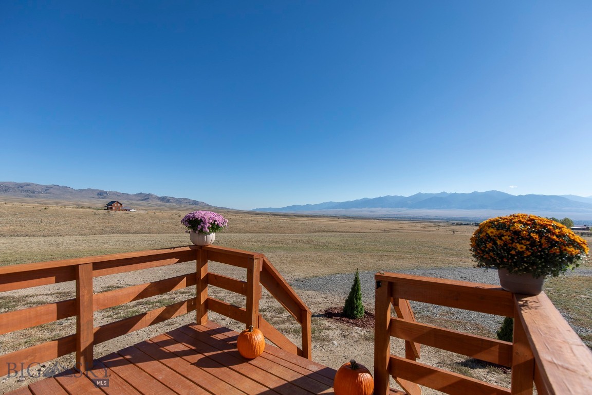 56 Sundust Property Photo 4