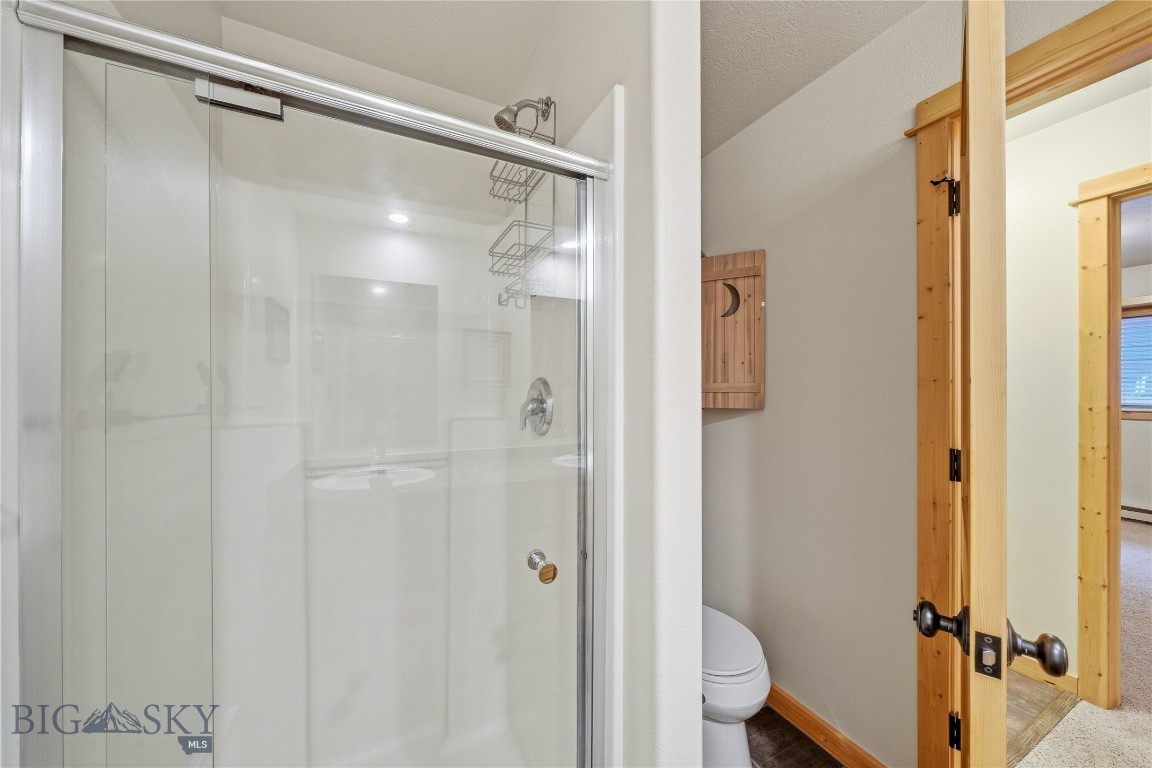 305 Lewis Avenue Property Photo 10