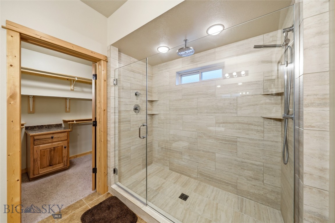 305 Lewis Avenue Property Photo 21