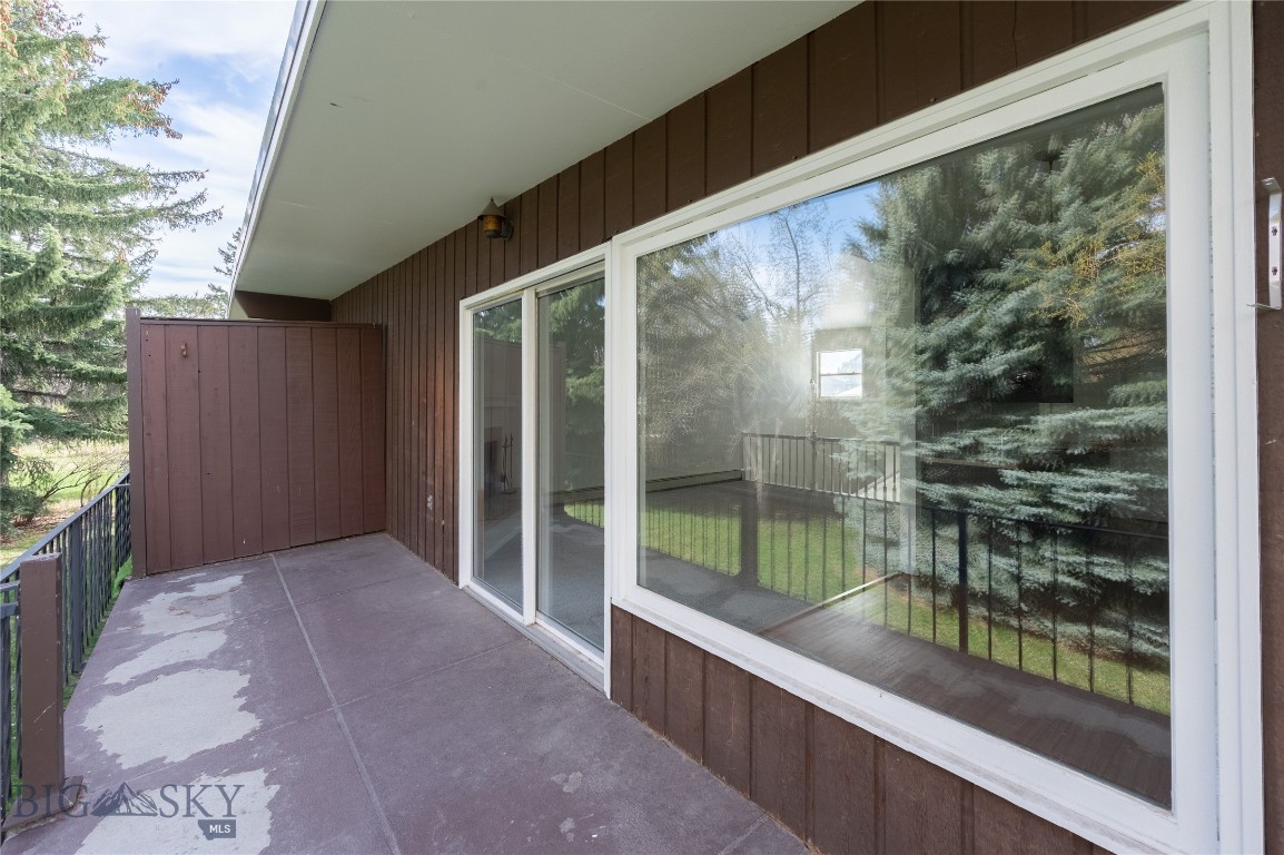 708 S 16th Avenue D Property Photo 28