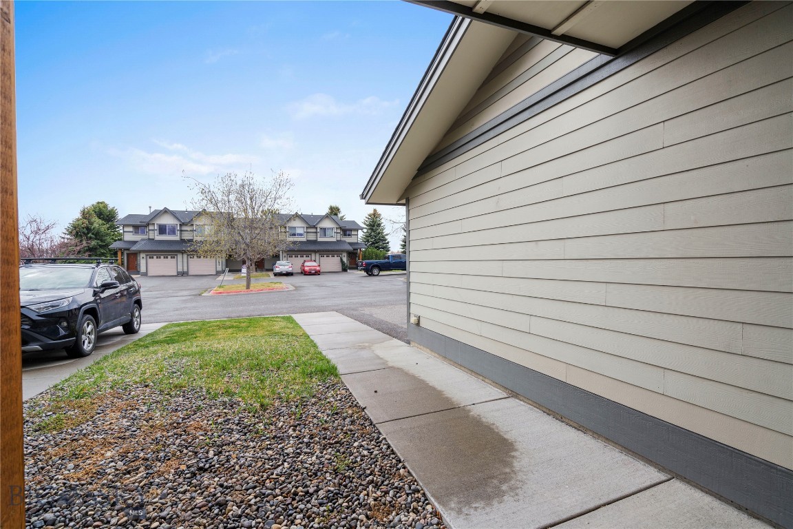 2685 Typha Court 3 Property Photo 44