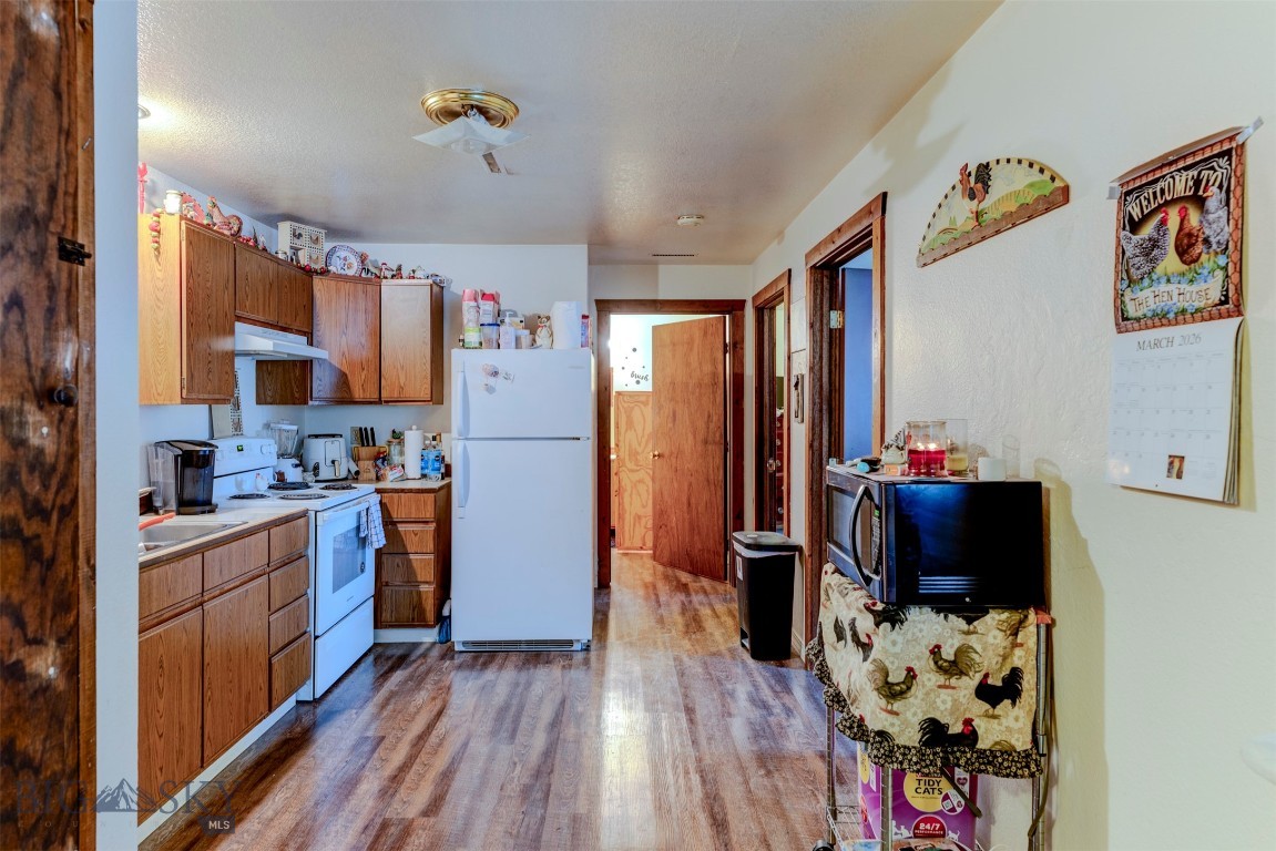 332 S Main Street Property Photo 10