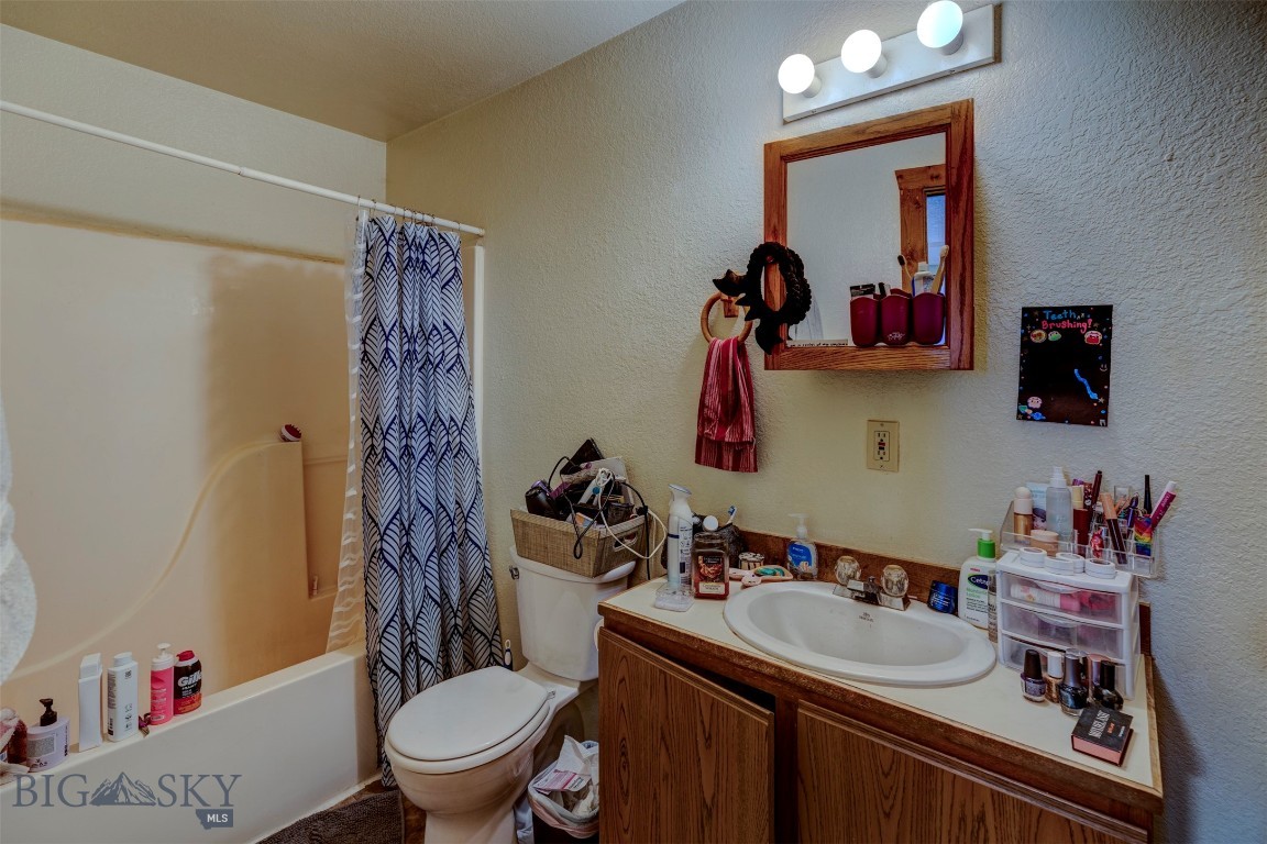 332 S Main Street Property Photo 16