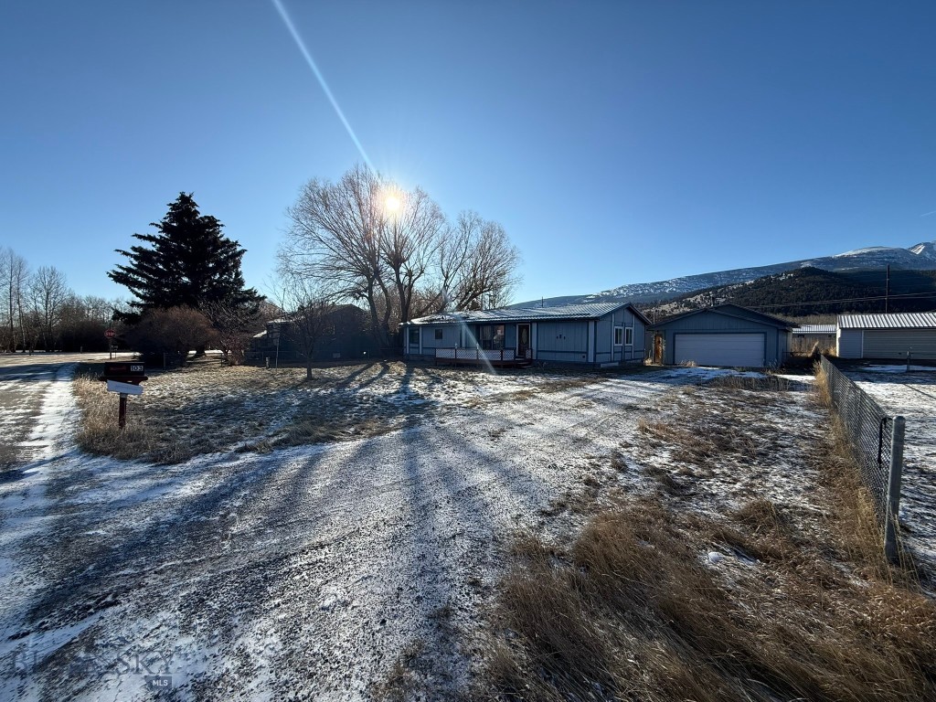 103 Howe Street Property Photo 1