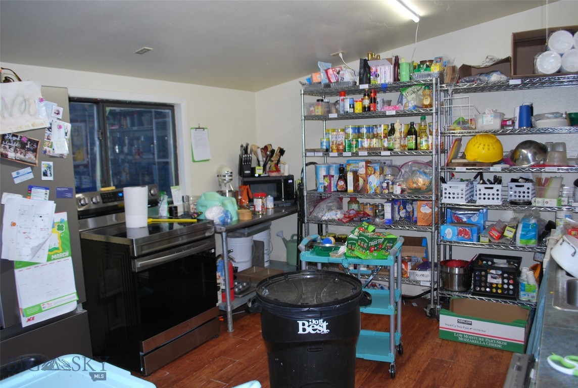 324 S Main Street Property Photo 22