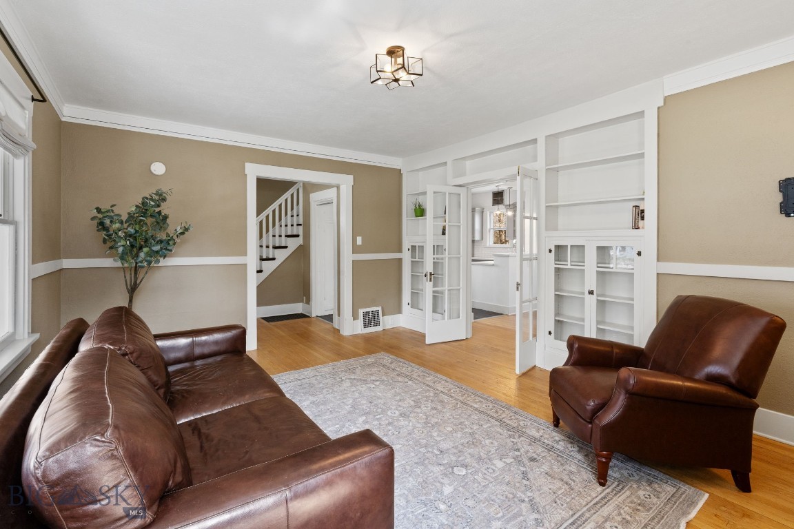 916 S Willson Avenue Property Photo 8